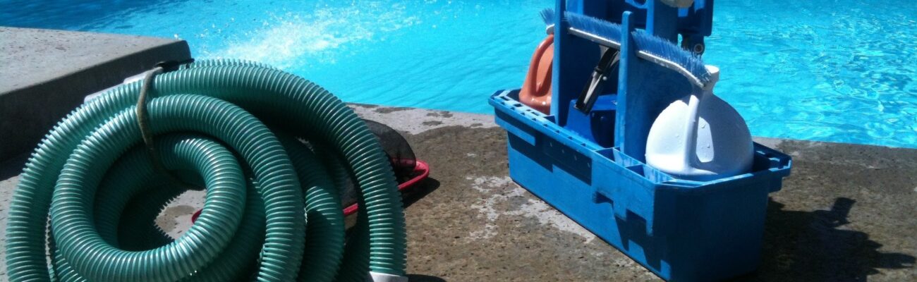 pool-cleaning-330399_1920(1)